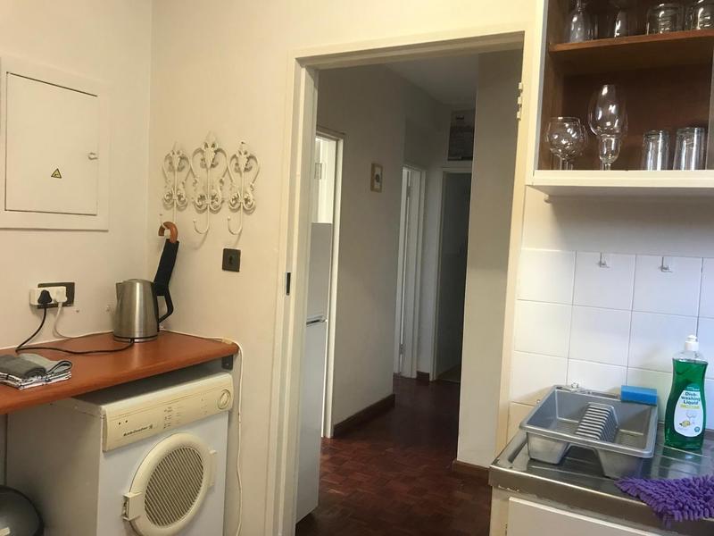 To Let 1 Bedroom Property for Rent in Gardens Western Cape